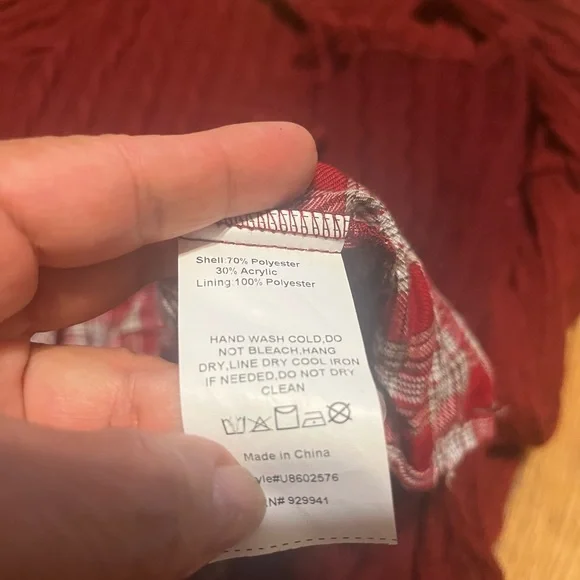 Suzanne Berto Women's Red Cable Knit Sweater size Medium - Picture 4 of 6